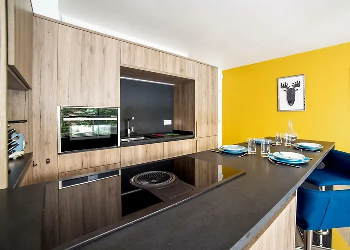 아파트 Blue Harmony 니스